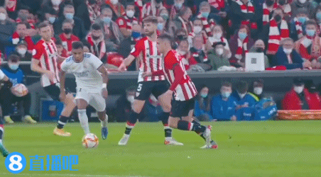 英博官方：现针对部分三层看台开启二轮售票，今日19：00开票