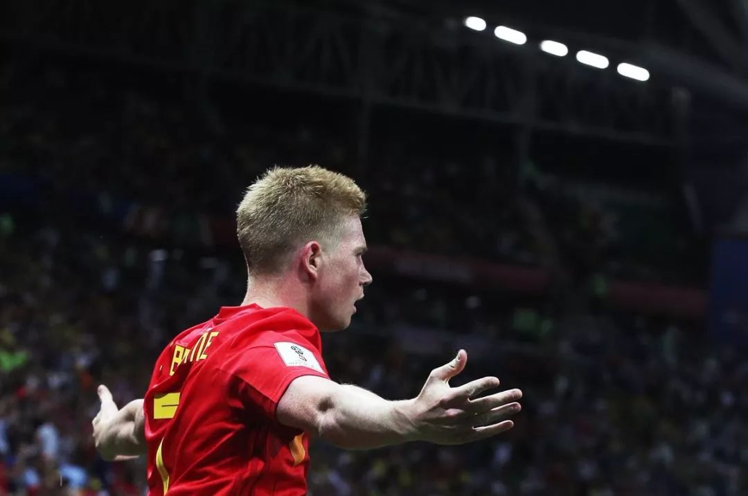 北京国安玄学加持？罕见：河南球迷震撼出征，大量聚集在候车厅